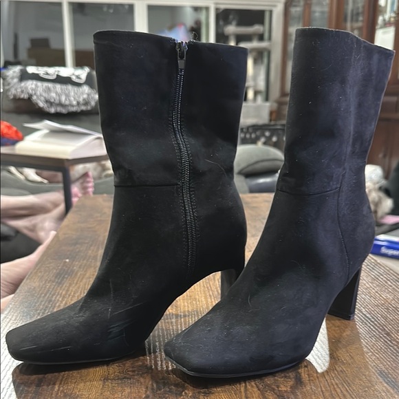 Elegant Black Suede Ankle Boots JustFab - Lilliana Heeled Bootie EUC - Picture 5 of 10